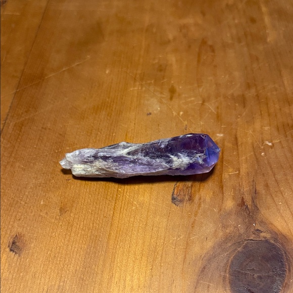 Raw Amethyst Point - Picture 4 of 4